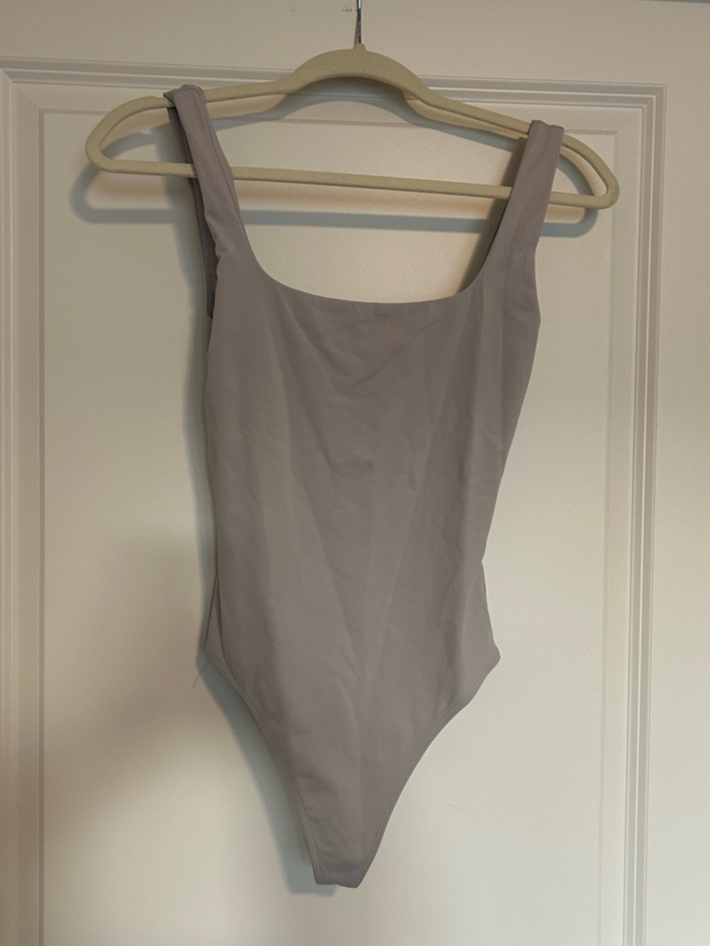 Aritzia Babaton Contour Tank Bodysuit